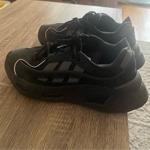 Adidas Oznova sneakers